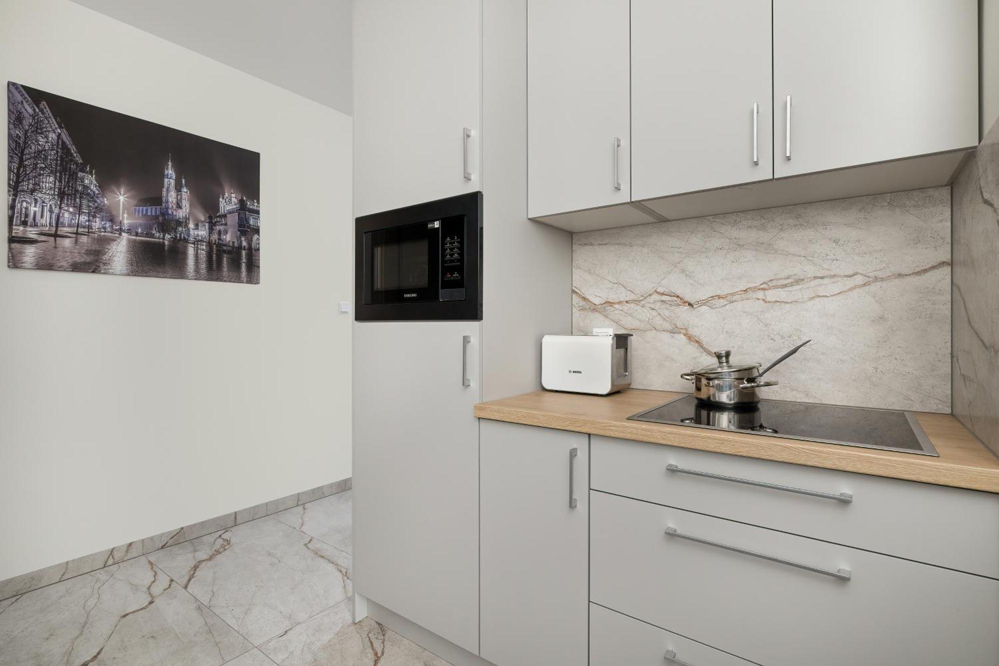 Apartment Cozy Laszkiewicza With Parking By Renters Krakow